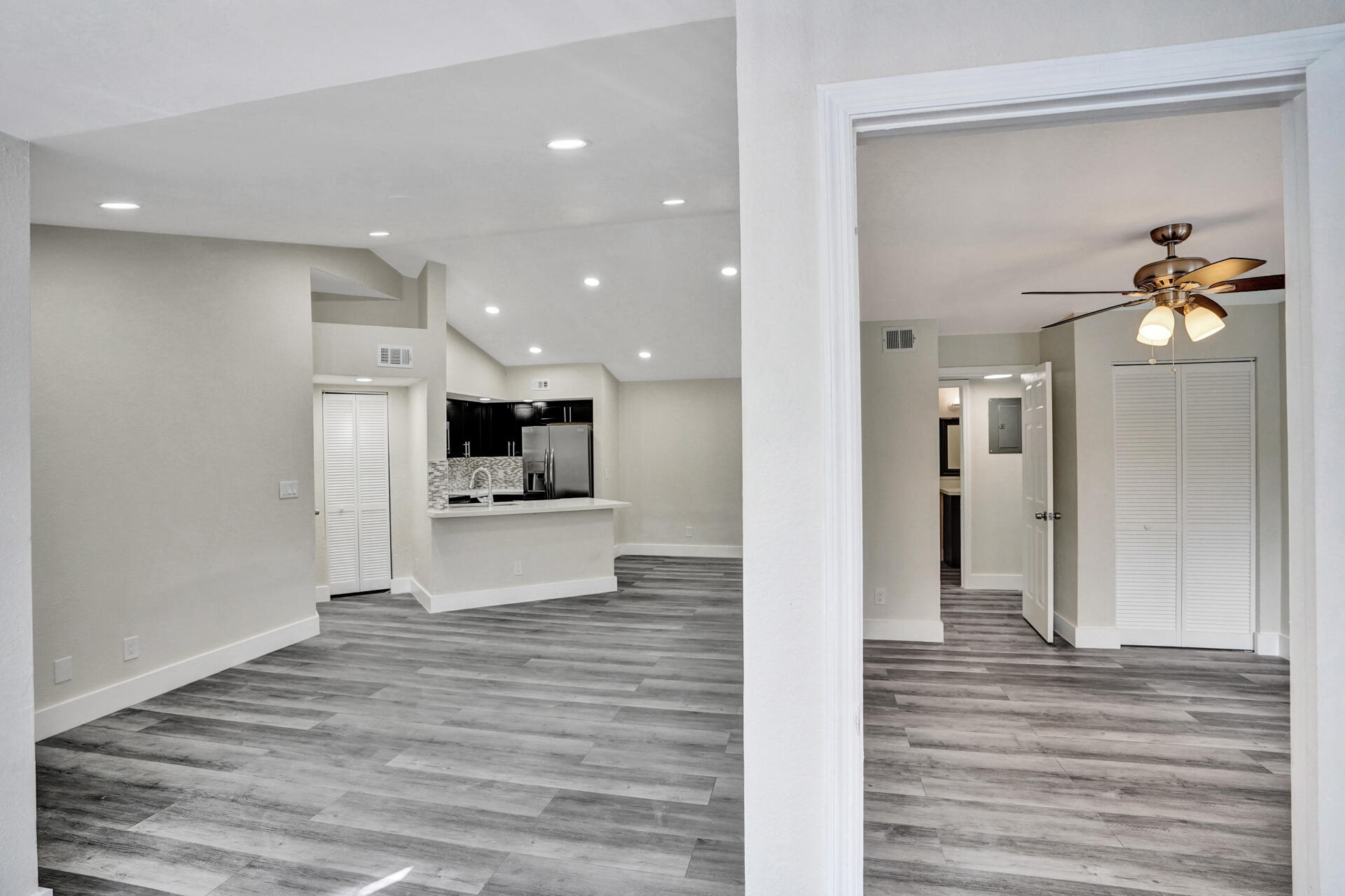 ISLES AT LAGO MAR CONDO - Residential Lease