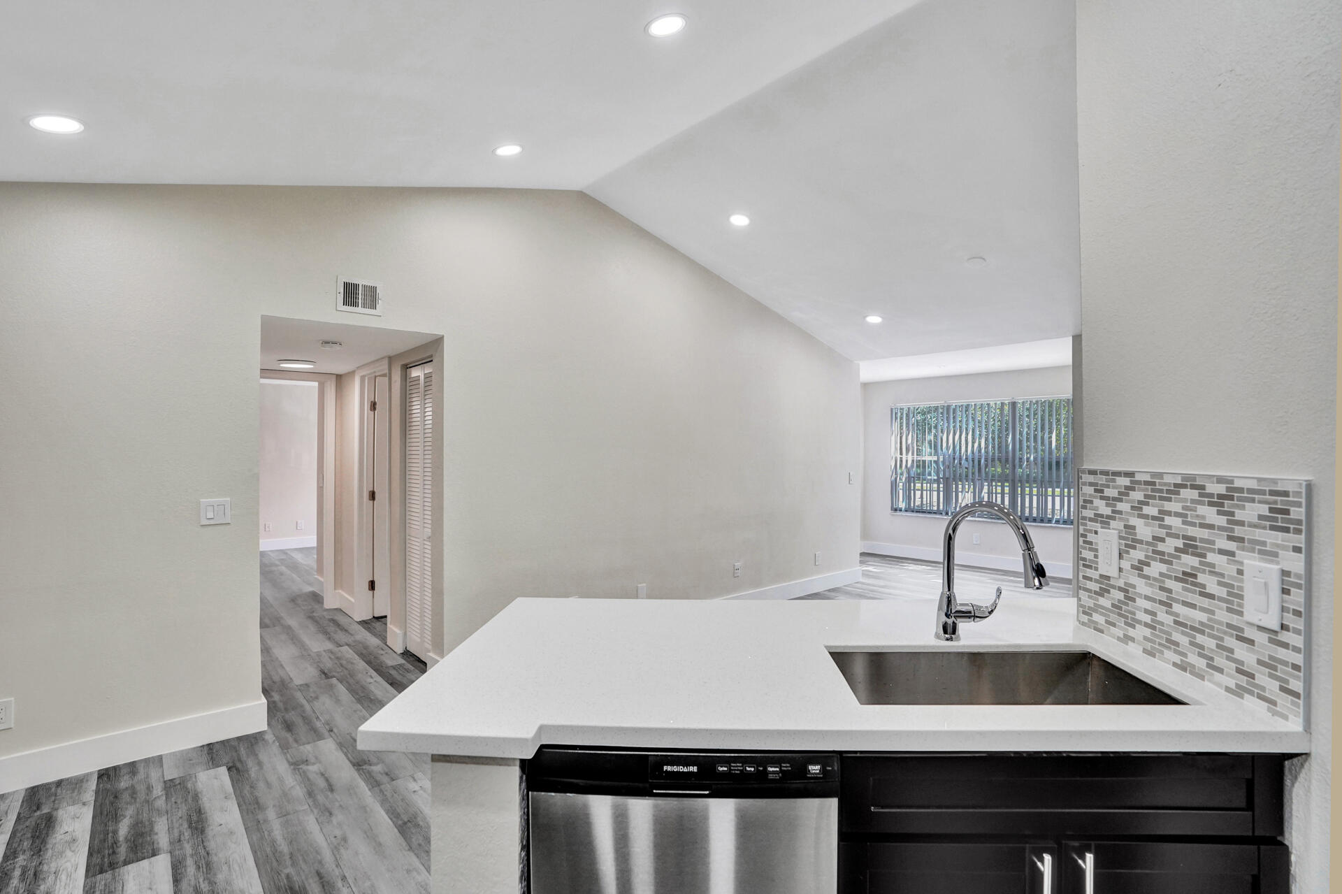 ISLES AT LAGO MAR CONDO - Residential Lease