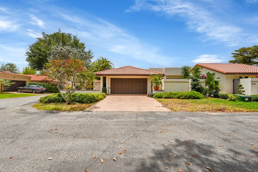 Photo of 6820 Allegre Ct, Boca Raton, FL 33433 (MLS # R11117992)