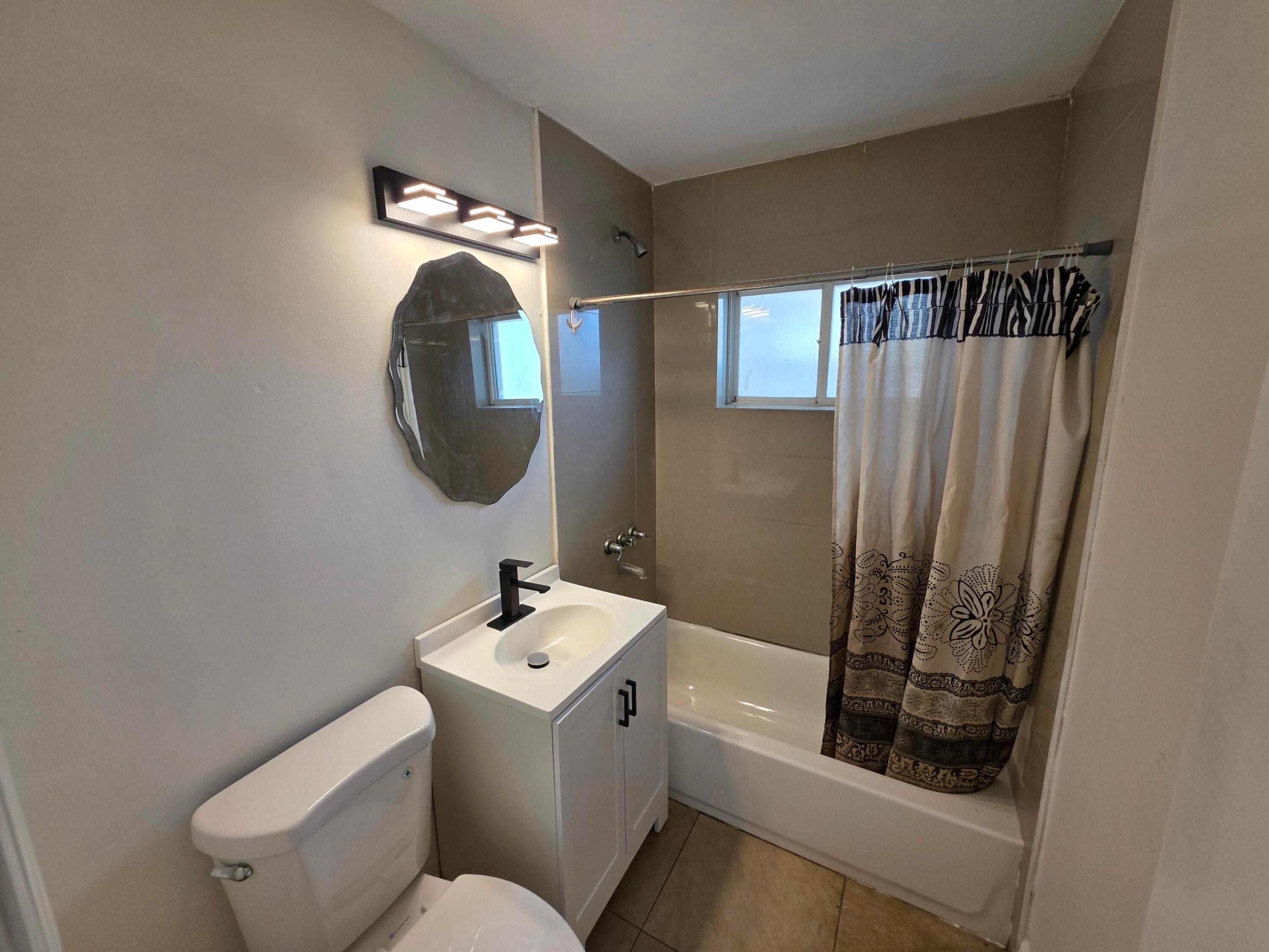 LOXAHATCHEE GROVES - Residential