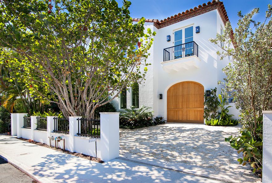 Architectural finishes throughout this impeccably designed home. Waterworks plumbing fixtures, Wolf/SubZero chef's kitchen, handpicked marble bathrooms, and peace of mind from new construction. A fresh design approach with nods to classic Palm Beach architecture from the brick cornice detail to the custom designed iron interior handrail. New construction. CO'ed and ready to go. Owner/broker.