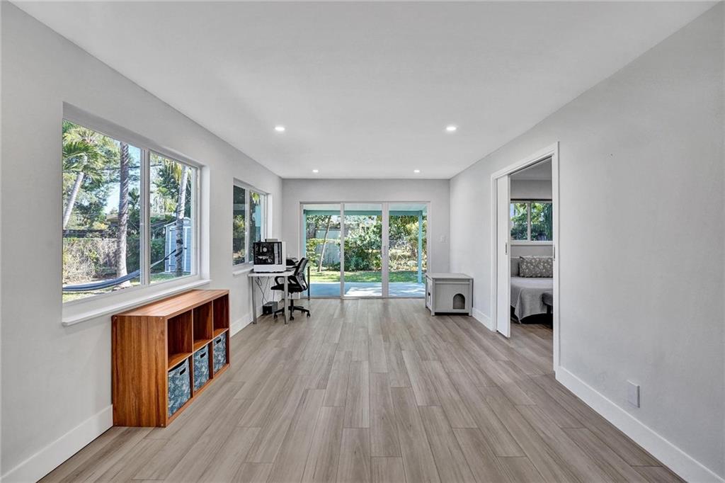 LLOYD ESTATES - Residential