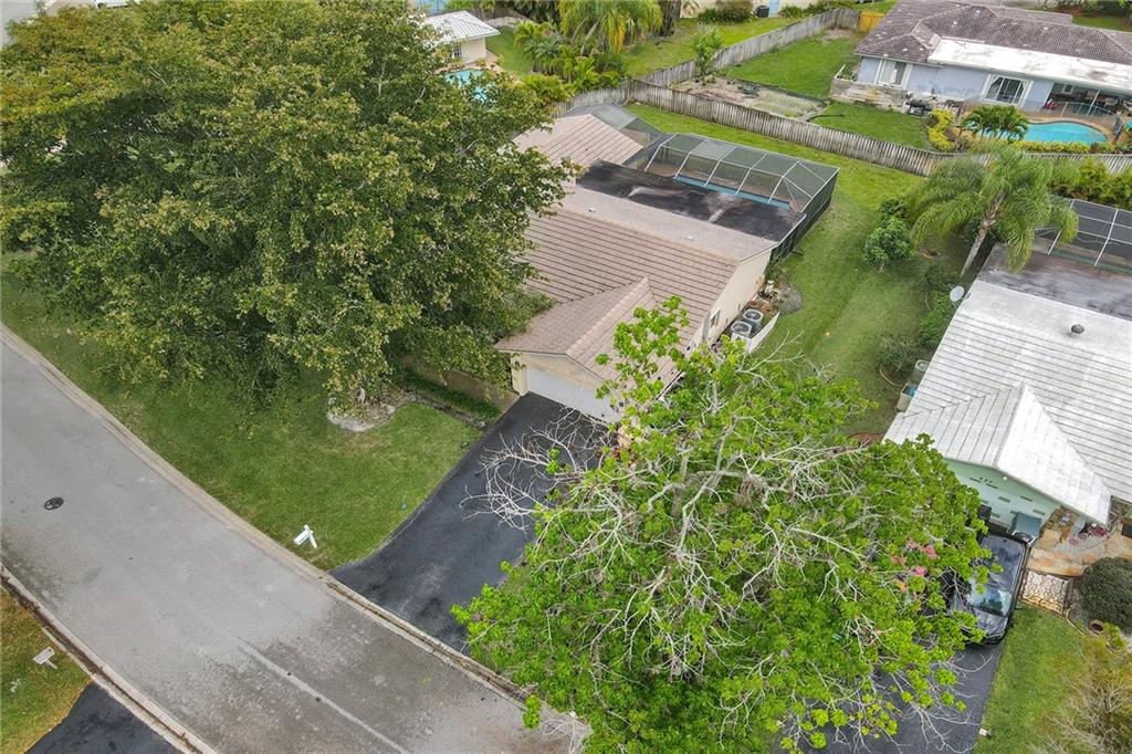 Shadow Wood 80-38 B - Residential