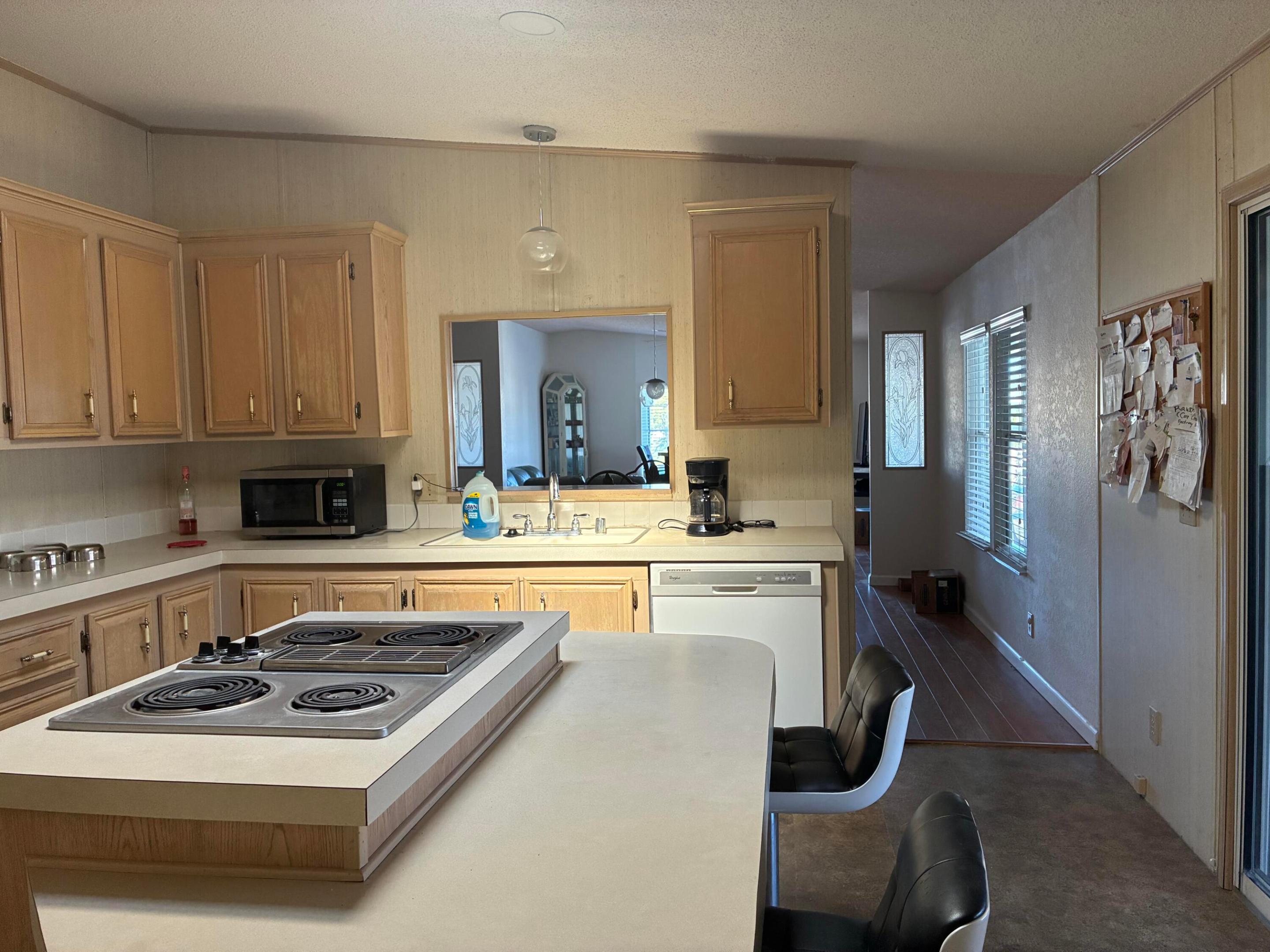 Pinelake Gardens & Estates - Residential