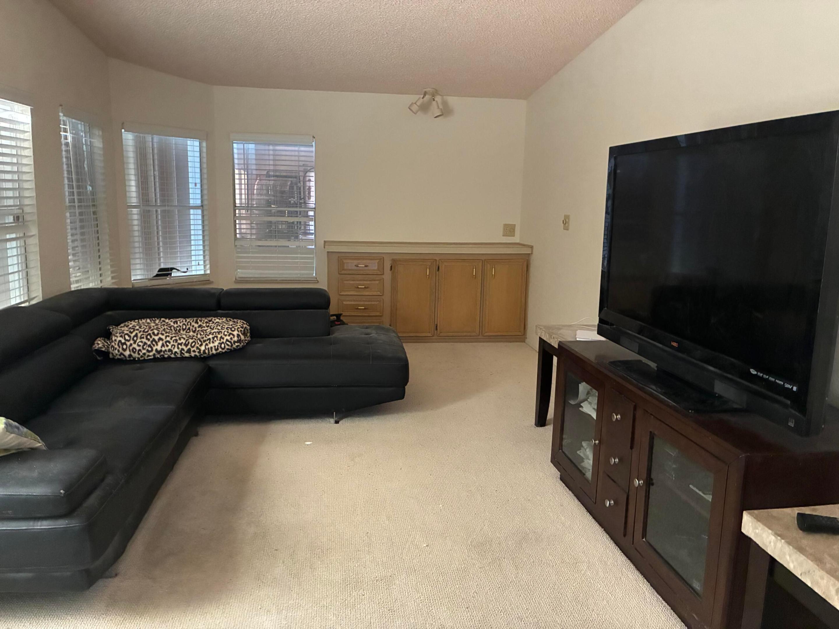 Pinelake Gardens & Estates - Residential