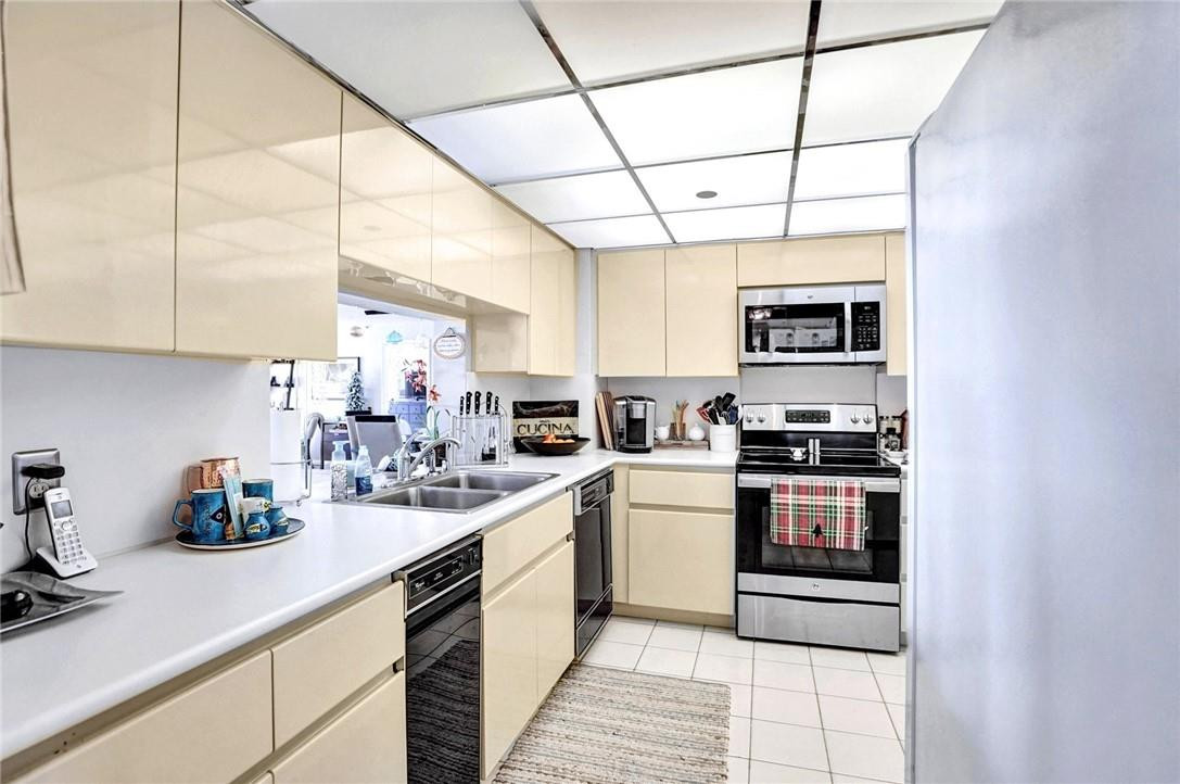 Overlook Condo - Residential