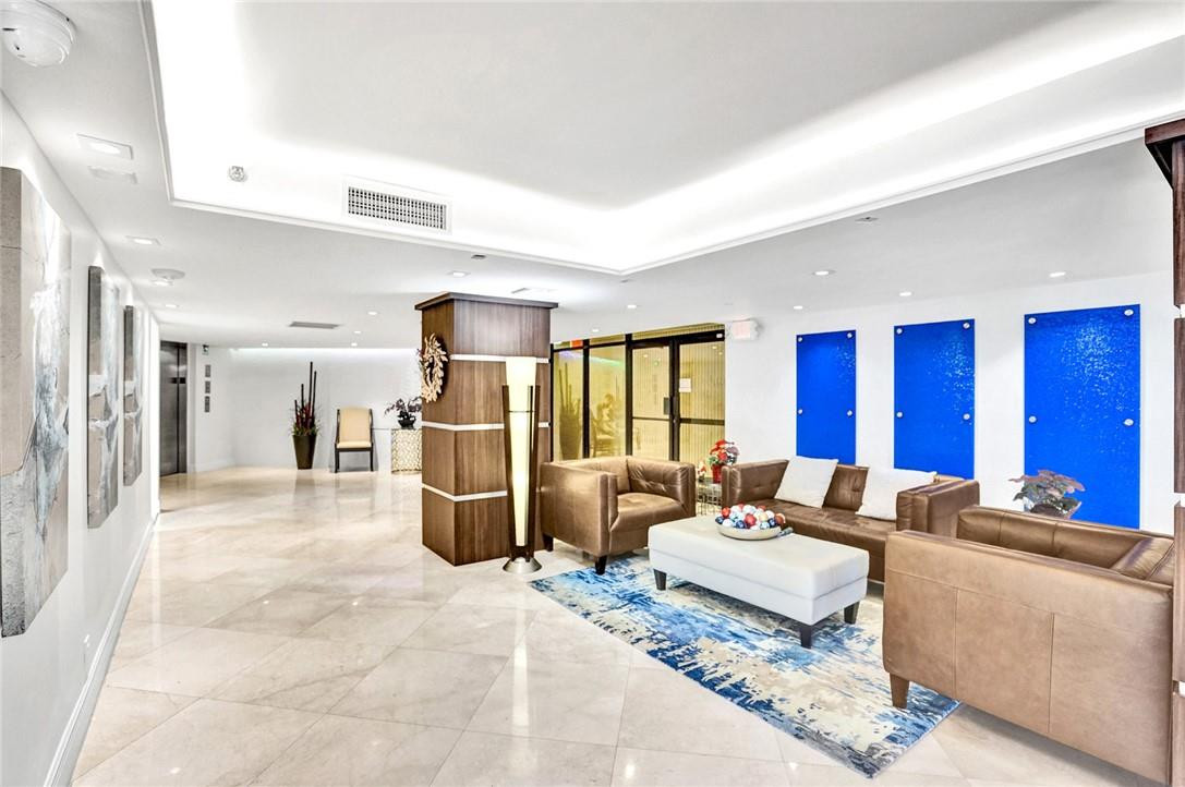 Overlook Condo - Residential