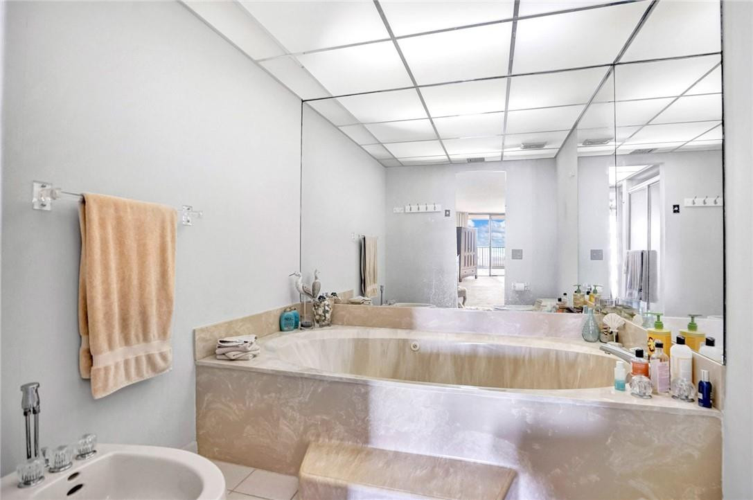 Overlook Condo - Residential