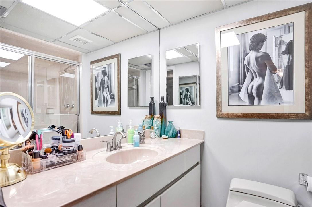 Overlook Condo - Residential