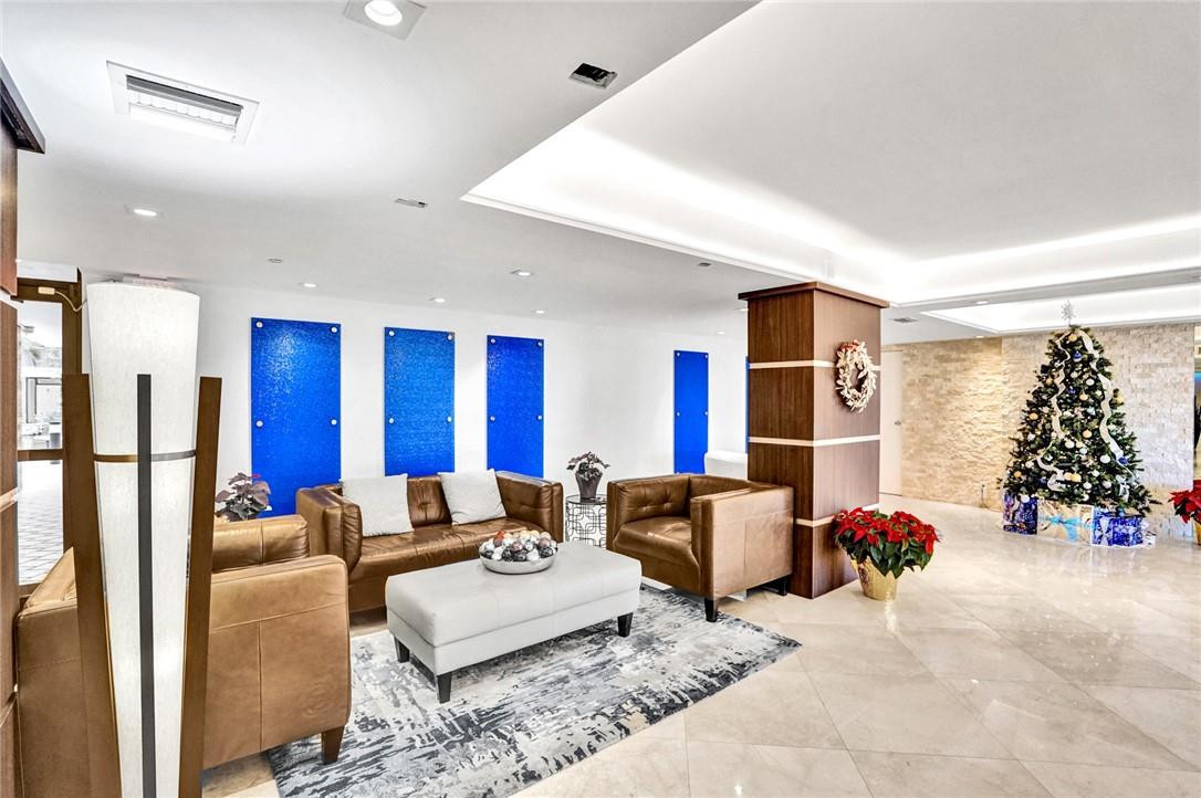 Overlook Condo - Residential