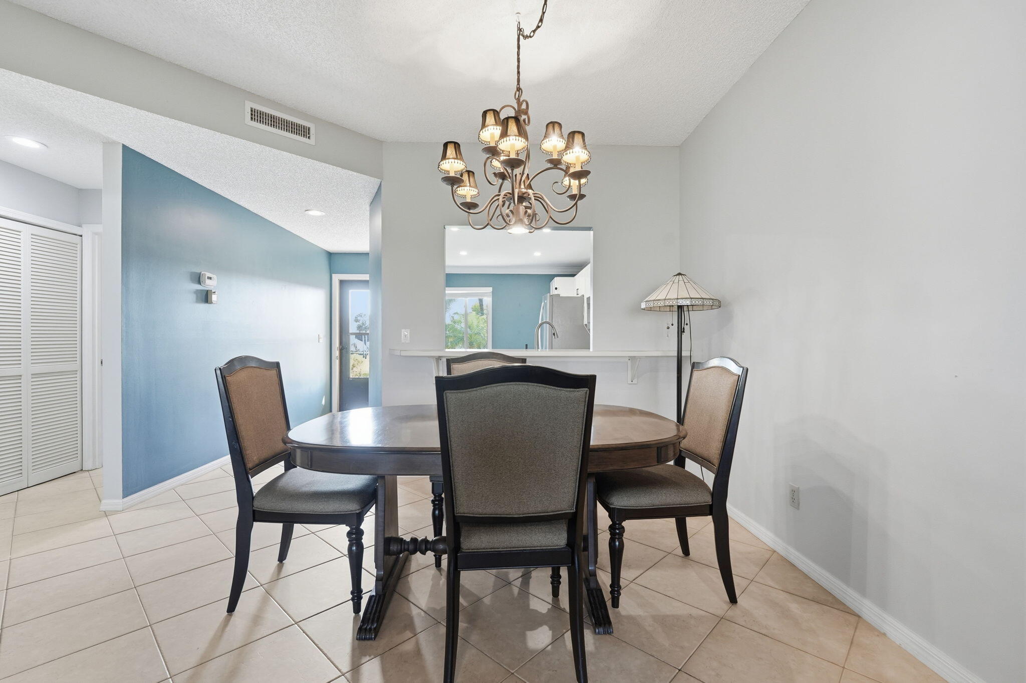 WILLIAMSBURG AT HERITAGE RIDGE CONDO - Residential