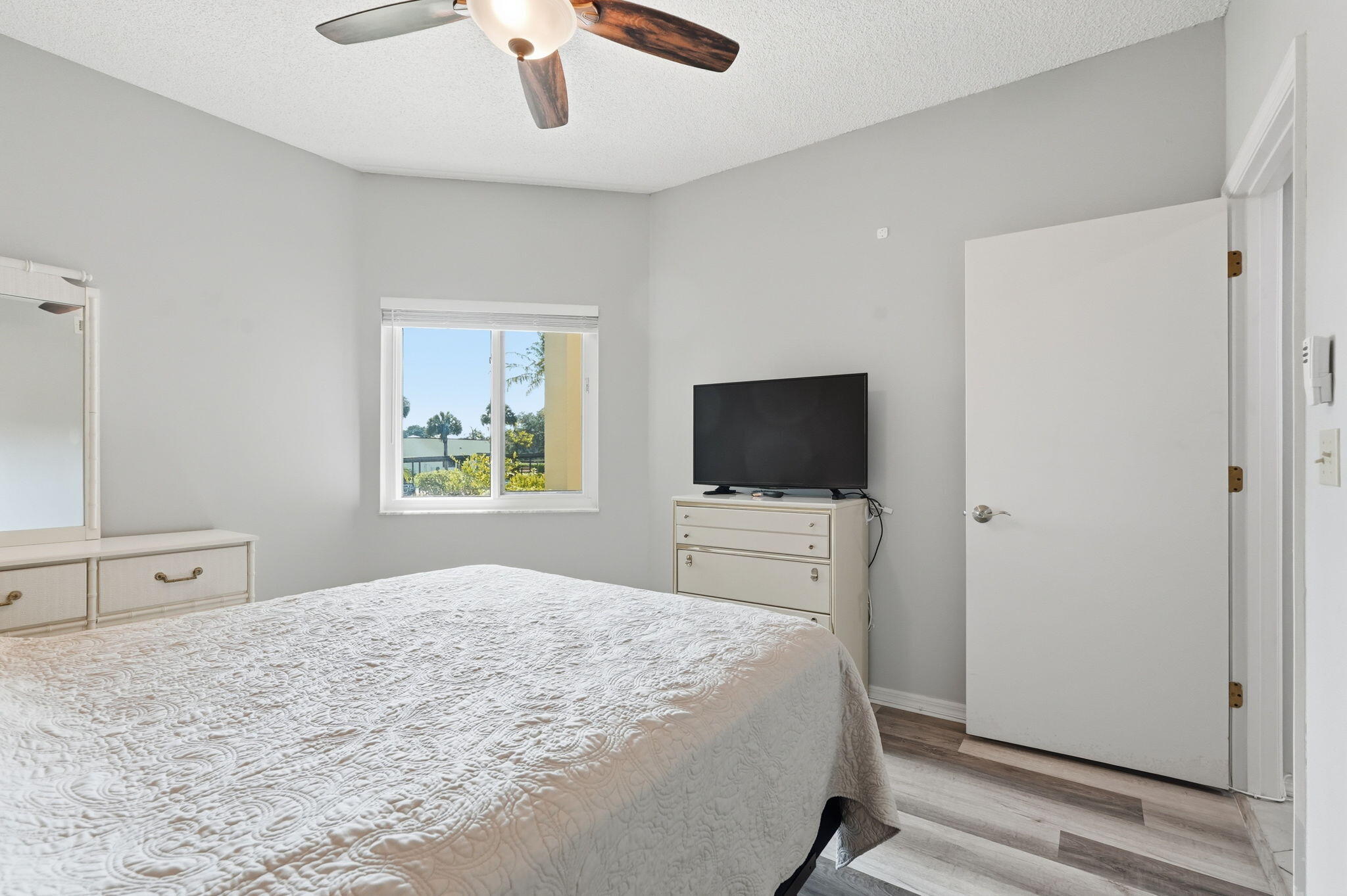 WILLIAMSBURG AT HERITAGE RIDGE CONDO - Residential