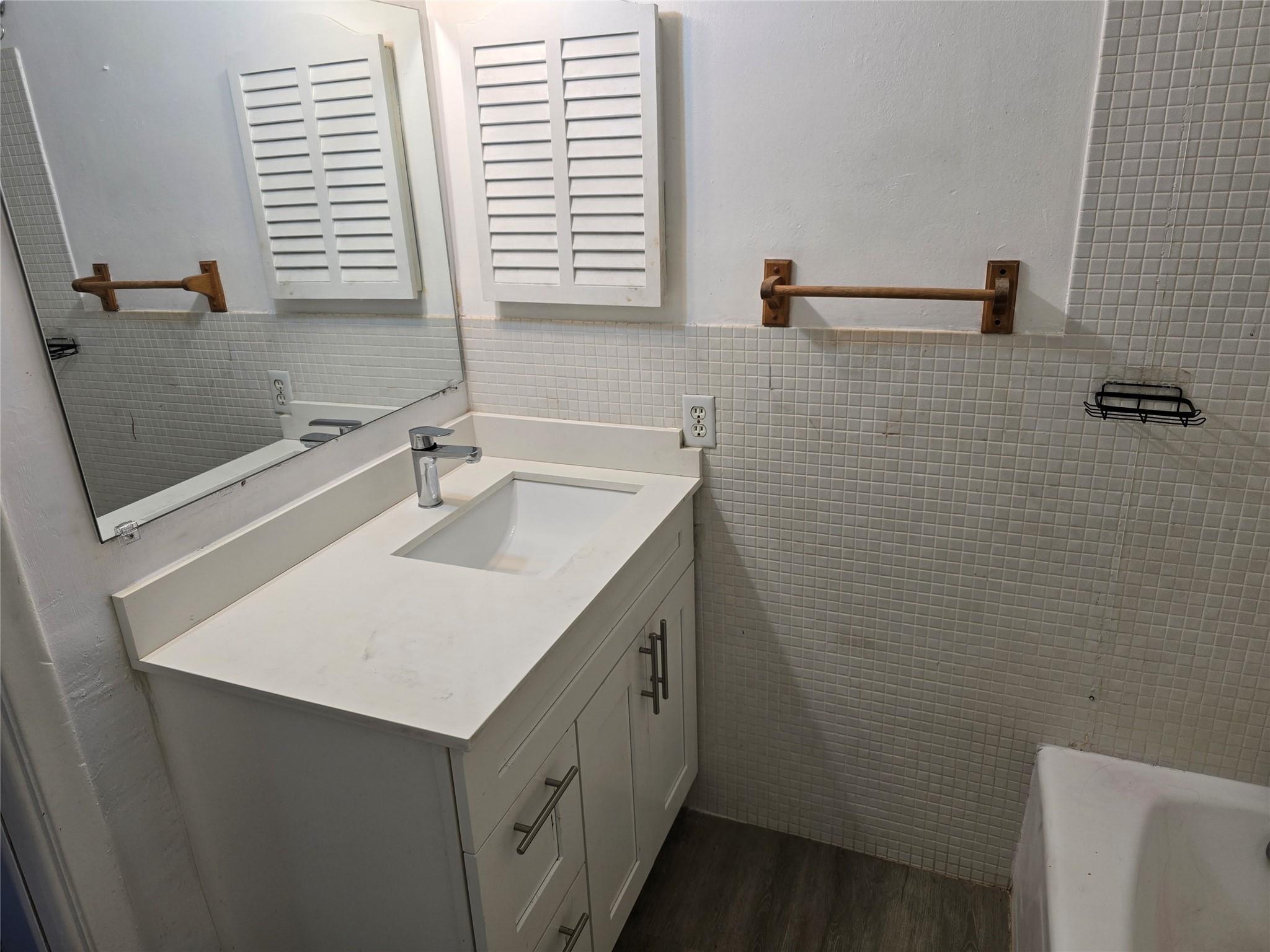 Bambi Twnhs Condo - Residential Lease