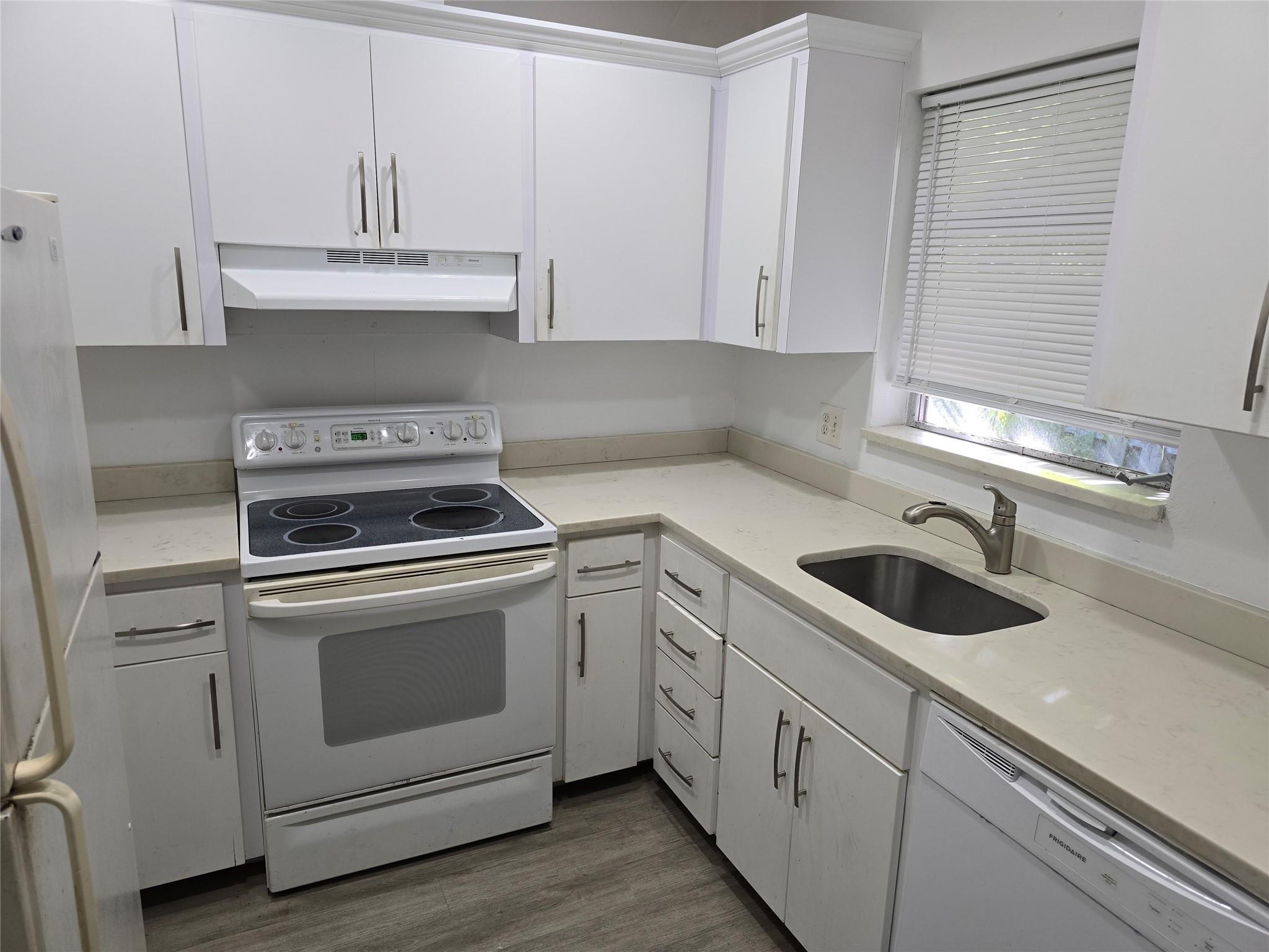 Bambi Twnhs Condo - Residential Lease