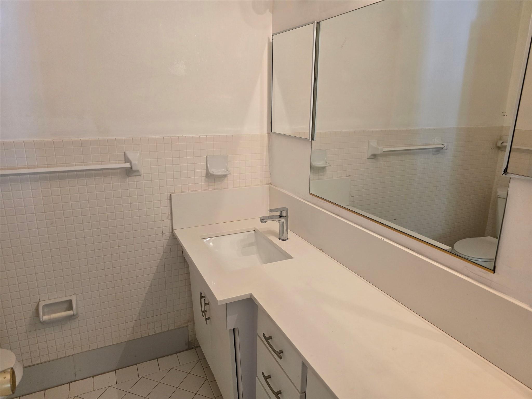 Bambi Twnhs Condo - Residential Lease