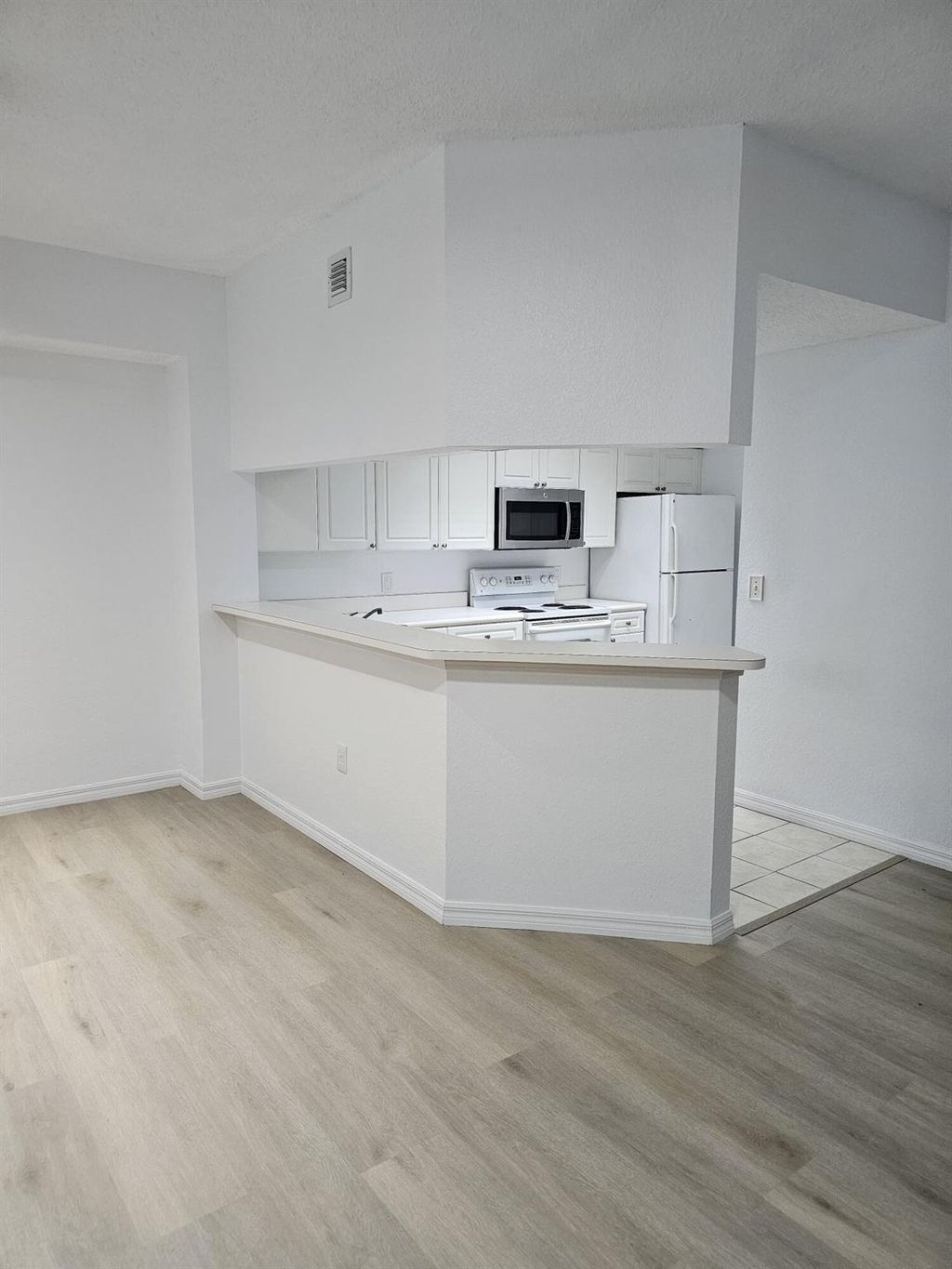 Photo of 3018 Alcazar Place #305, Palm Beach Gardens, FL 33410 (MLS # R11033691)