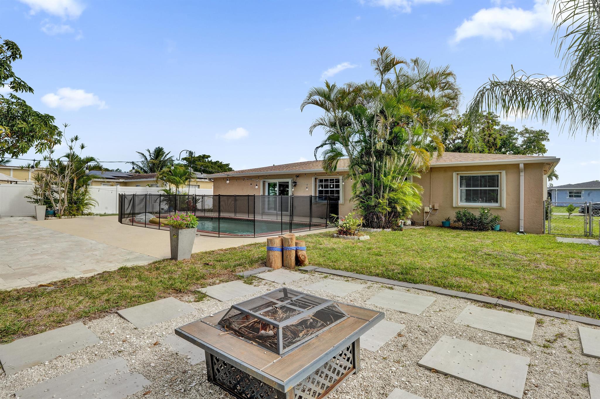 HOLIDAY CITY AT BOCA RATO - Residential Lease