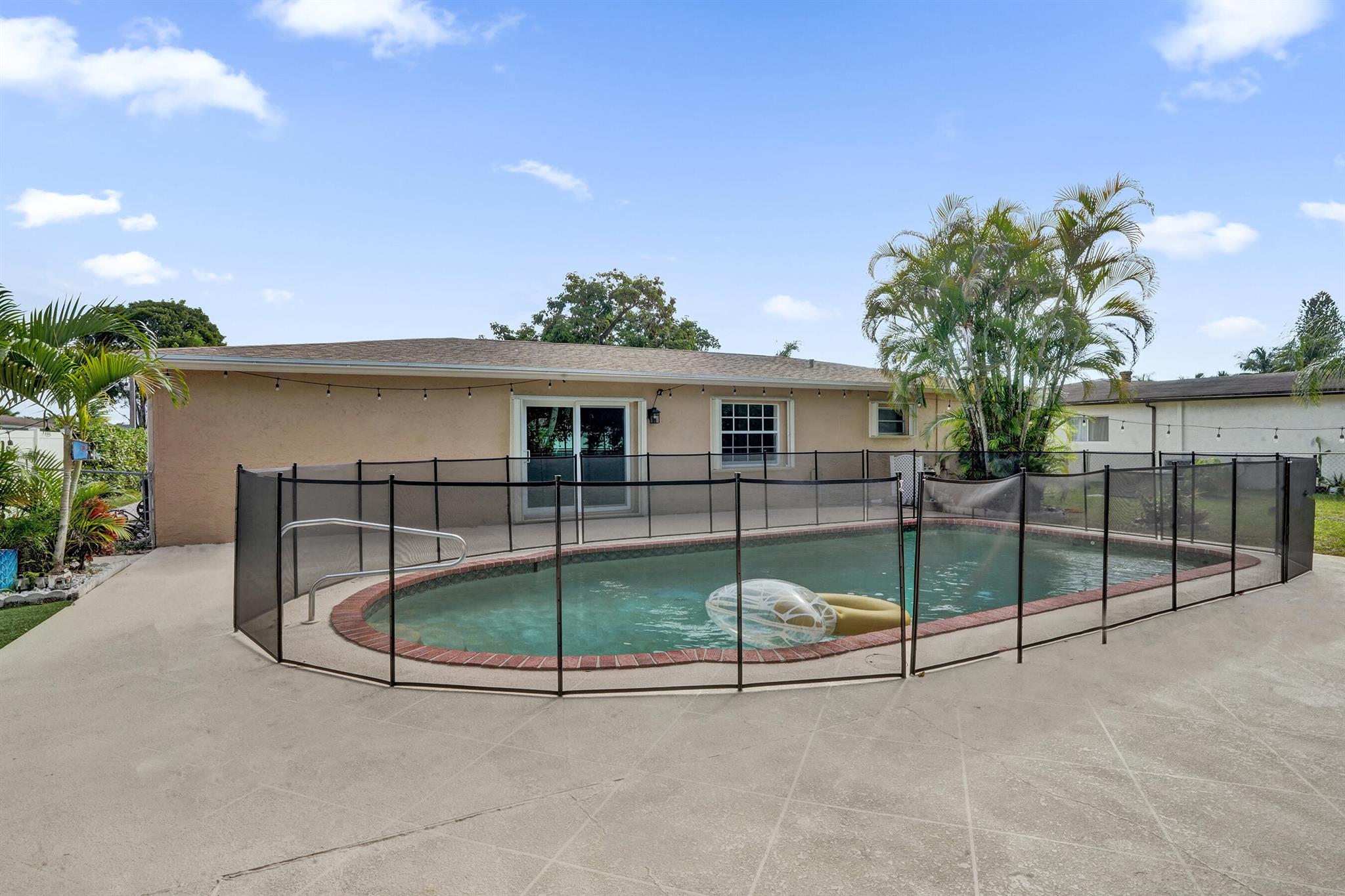 HOLIDAY CITY AT BOCA RATO - Residential Lease