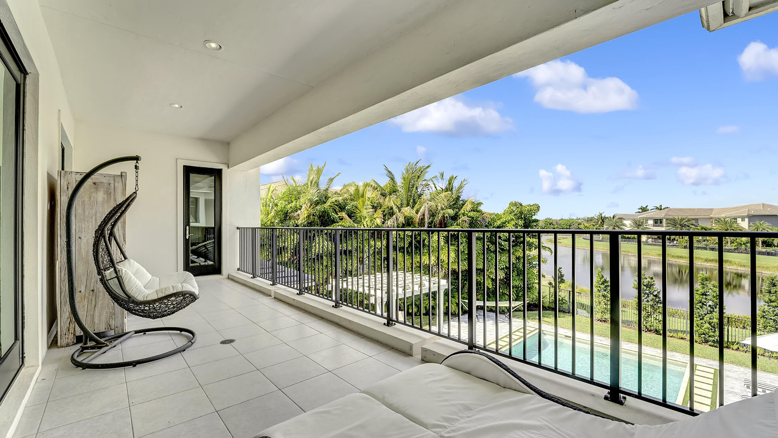 SEVEN BRIDGES - Residential