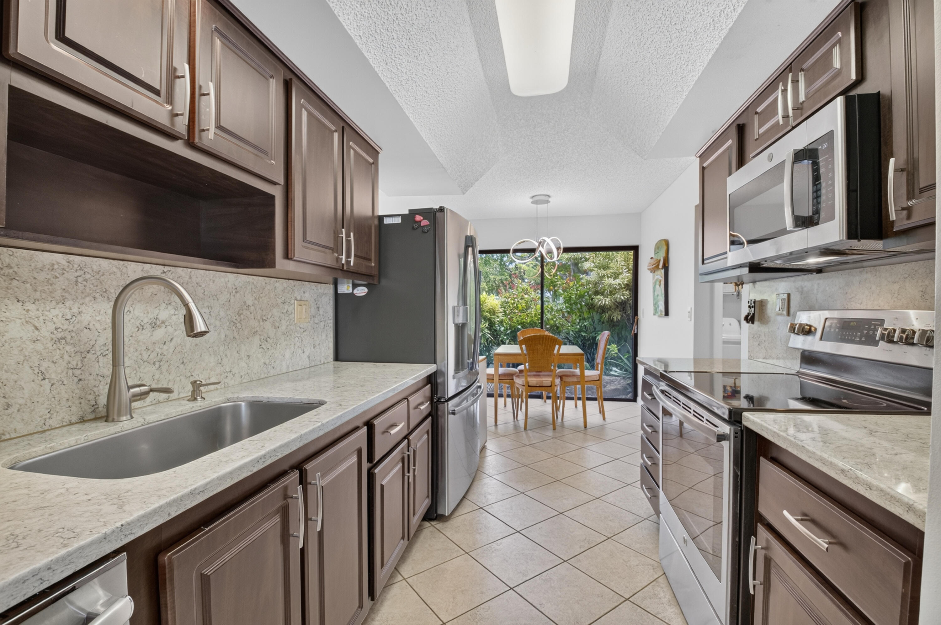 6800 Willow Wood Drive 905