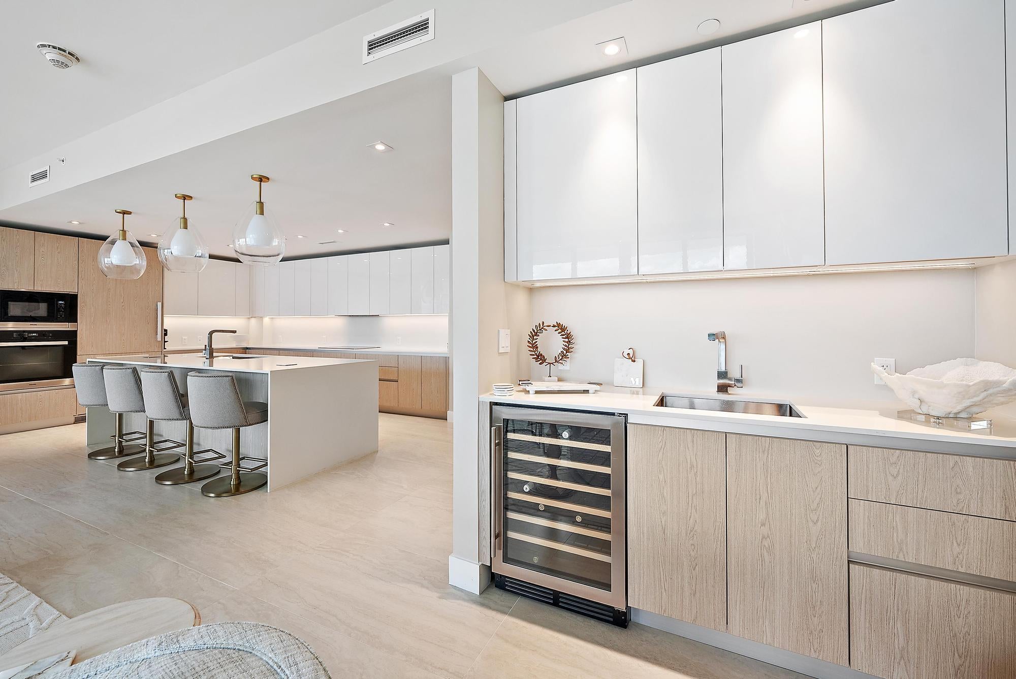 3100 N OCEAN Drive P-1105