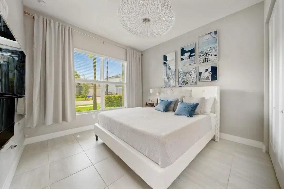 DAKOTA - Residential Lease