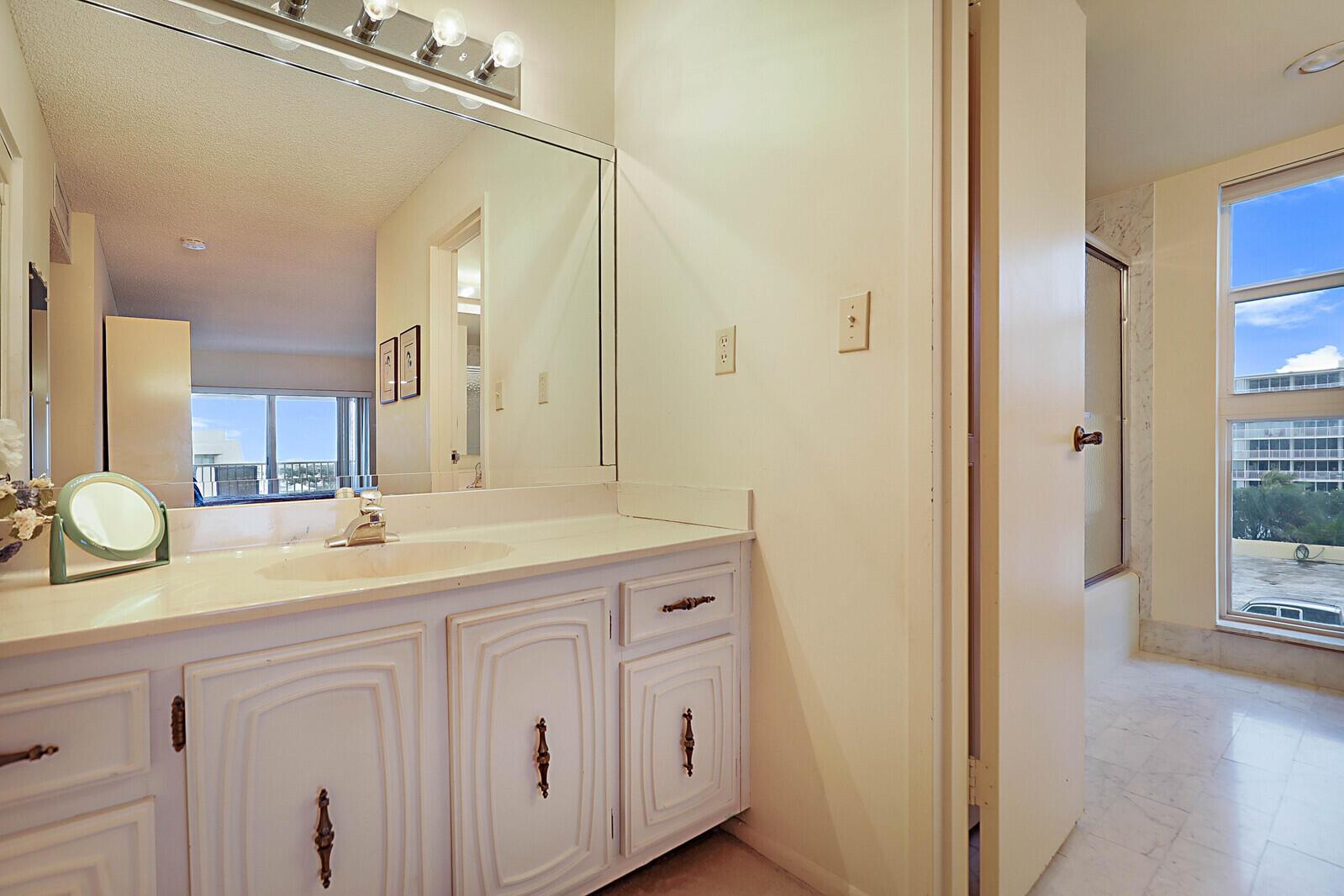 PALMSEA CONDO - Residential Lease