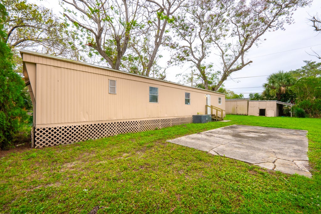 Photo of 1211 E Joy Lane, Fort Pierce, FL 34945 (MLS # R10953035)