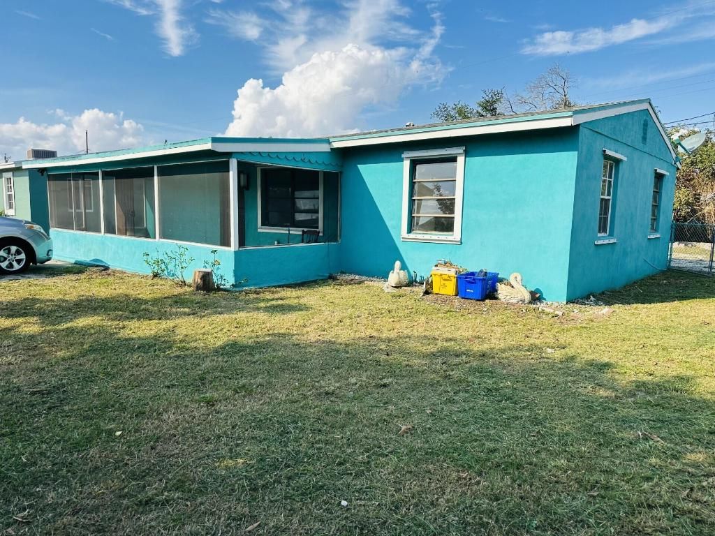 Photo of 3014 Vassallo Avenue, Lake Worth, FL 33461 (MLS # R11129094)