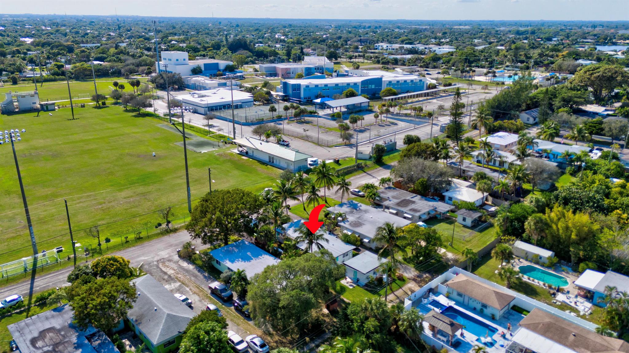 323 De Carie Street 1