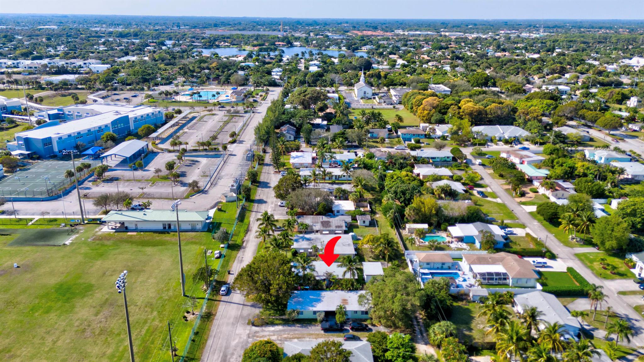 323 De Carie Street 1