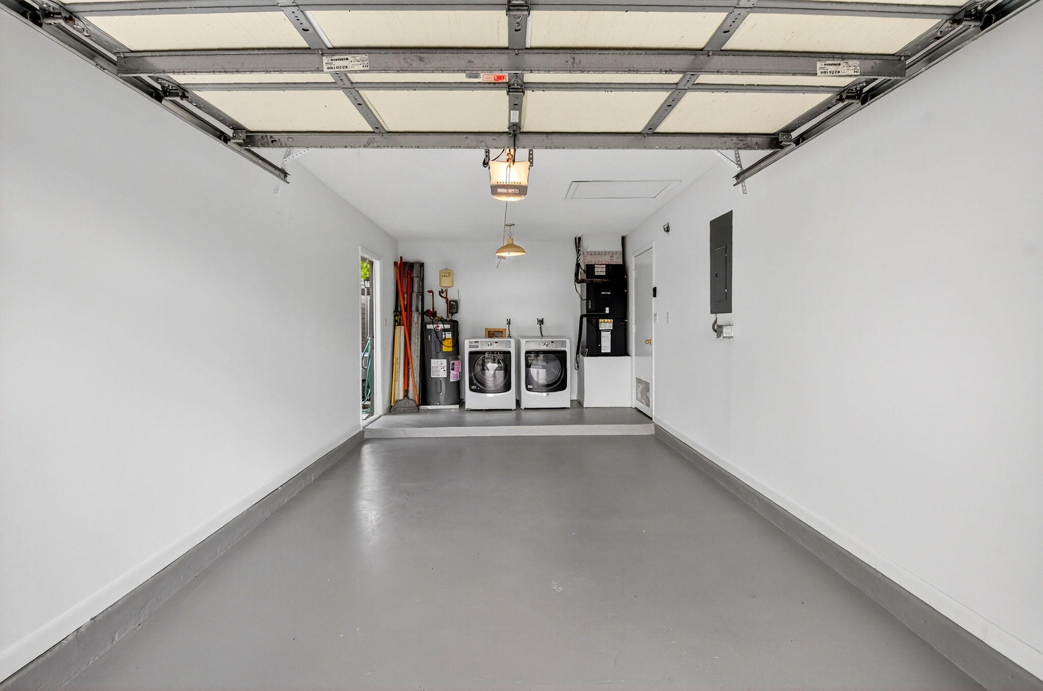 BEDFORD MEWS AT WELL - Residential