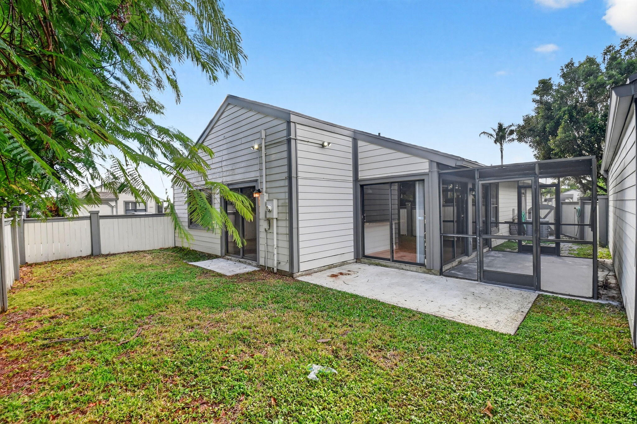 BEDFORD MEWS AT WELL - Residential