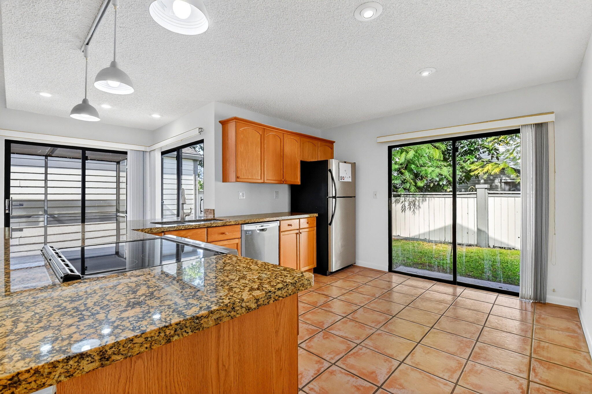 BEDFORD MEWS AT WELL - Residential