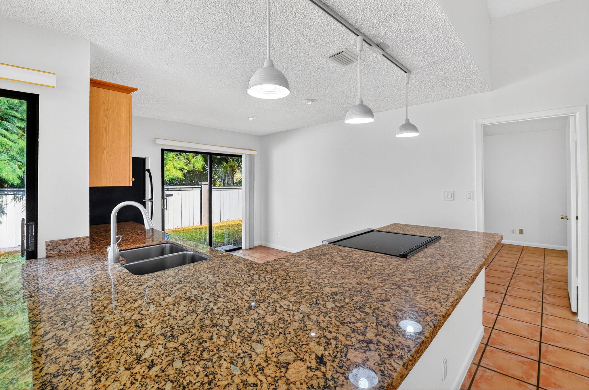 BEDFORD MEWS AT WELL - Residential