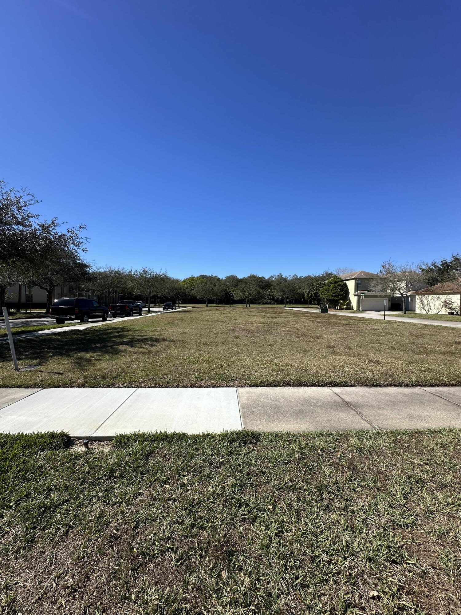 EAST LAKE VILLAGE NO 3 - Land