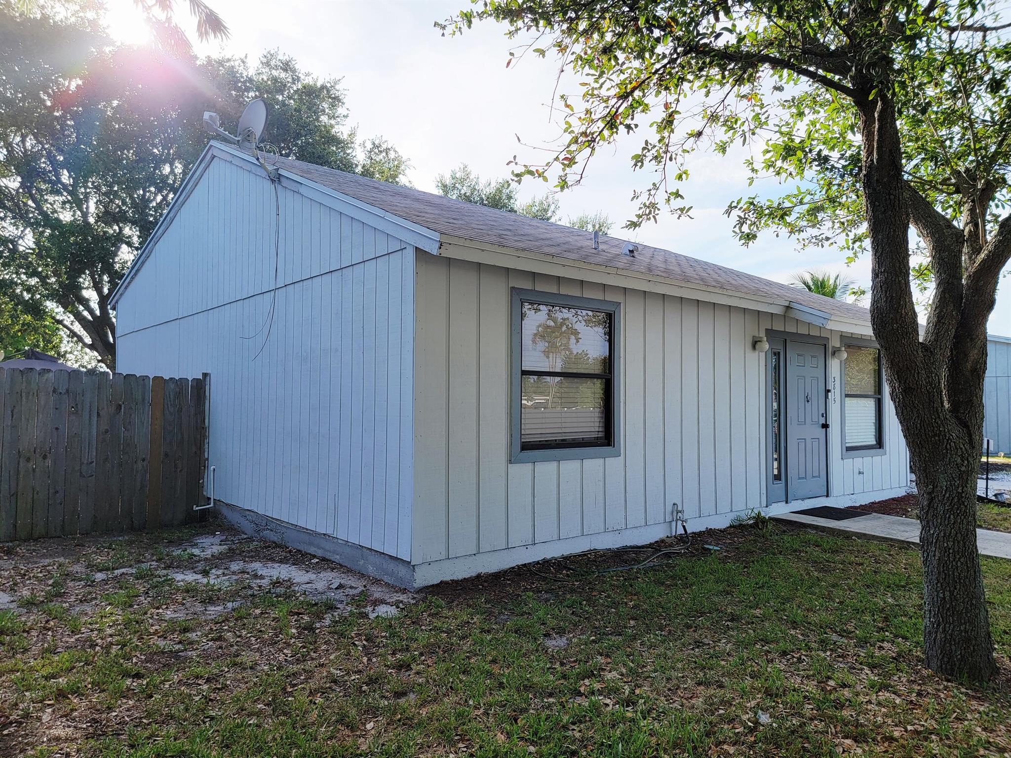 Properties 3815 Woodridge Ter