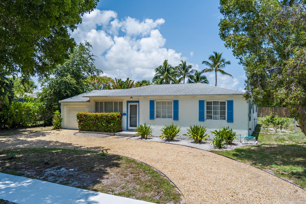 Photo of 223 Ashworth Street, West Palm Beach, FL 33405 (MLS # B26057554)