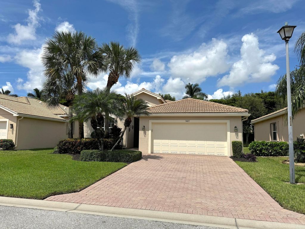 Photo of 9409 Ivory Isle Road, Boynton Beach, FL 33473 (MLS # R11020801)