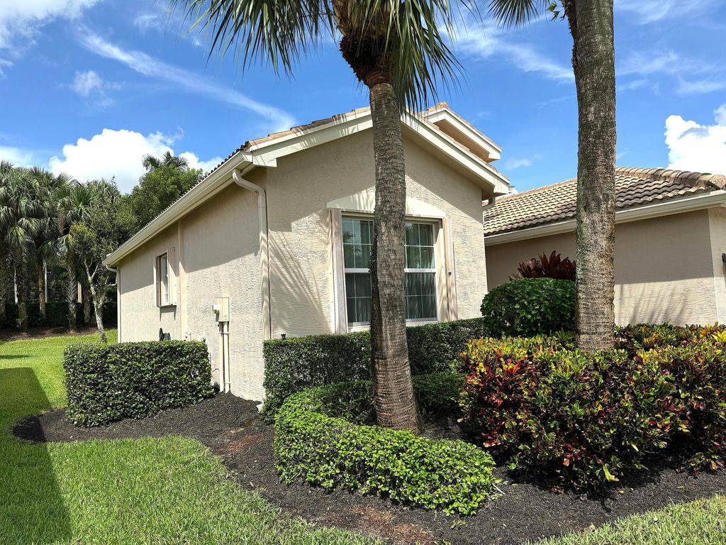 Photo of 9409 Ivory Isle Road, Boynton Beach, FL 33473 (MLS # R11020801)