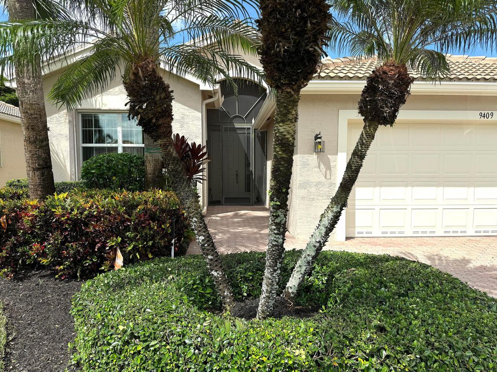 Photo of 9409 Ivory Isle Road, Boynton Beach, FL 33473 (MLS # R11020801)