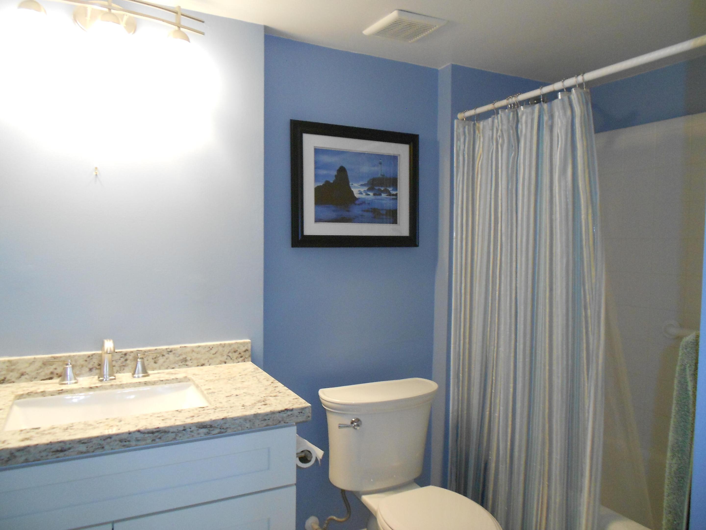 HYPOLUXOS MARINERS CAY CONDO - Residential