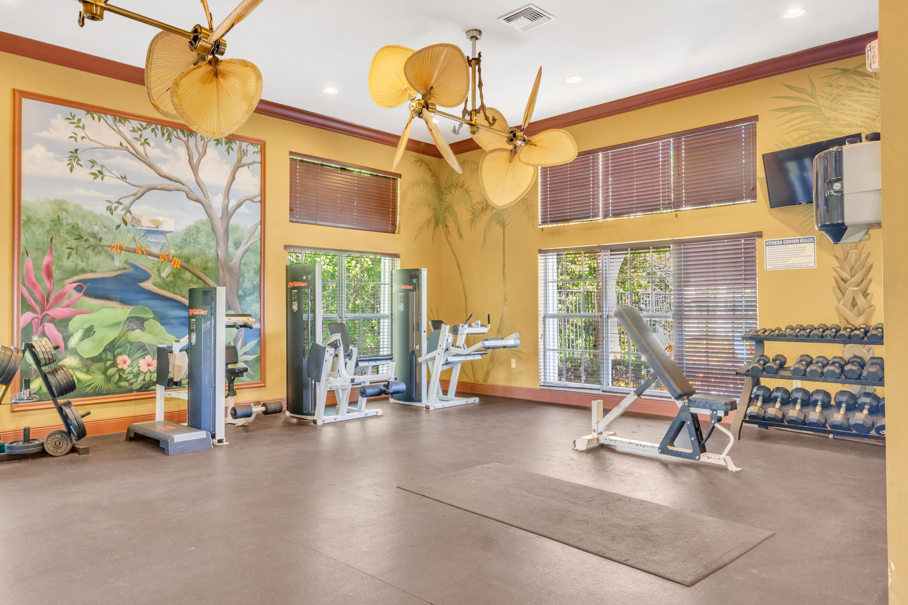 HYPOLUXOS MARINERS CAY CONDO - Residential