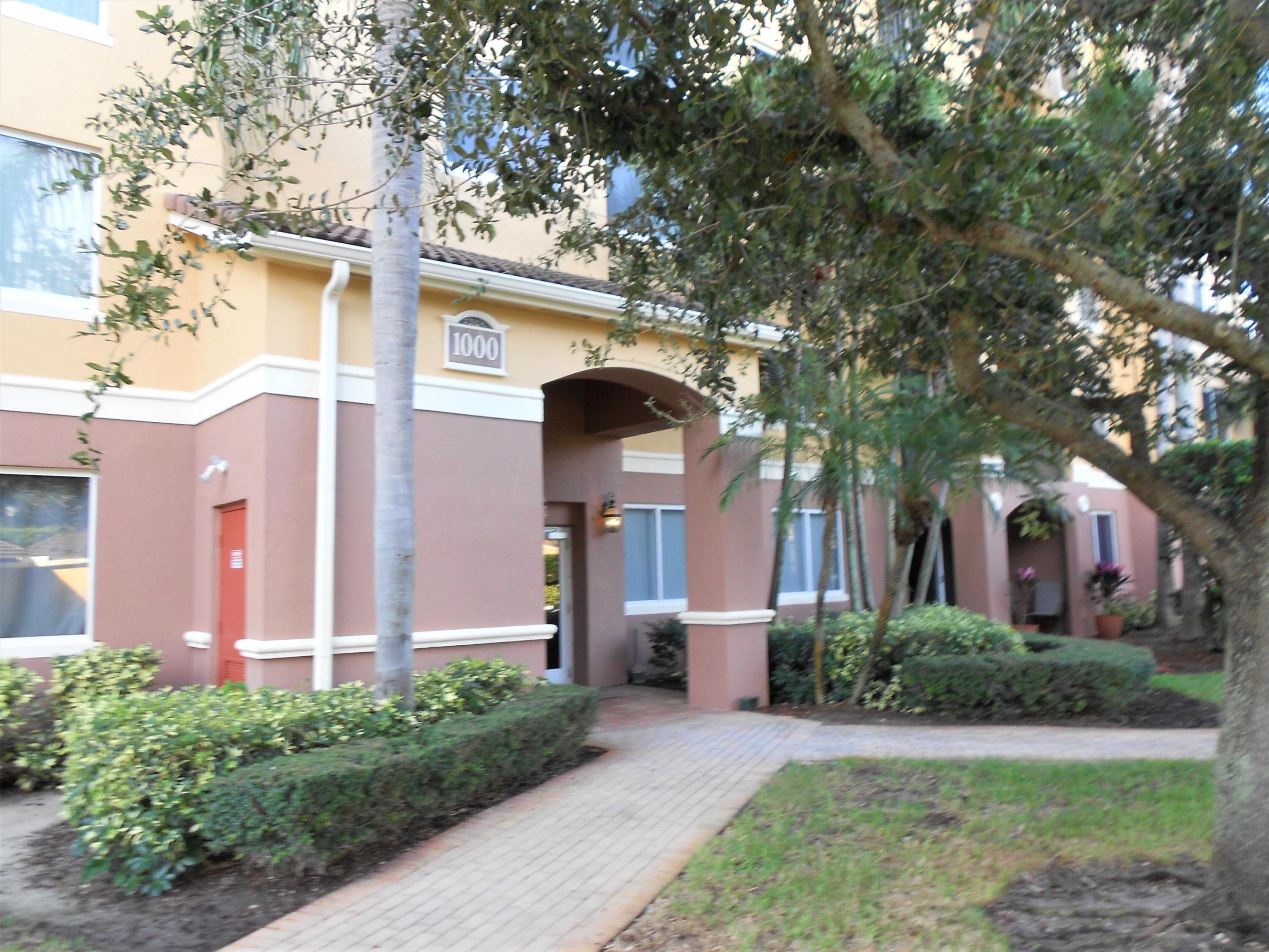 HYPOLUXOS MARINERS CAY CONDO - Residential