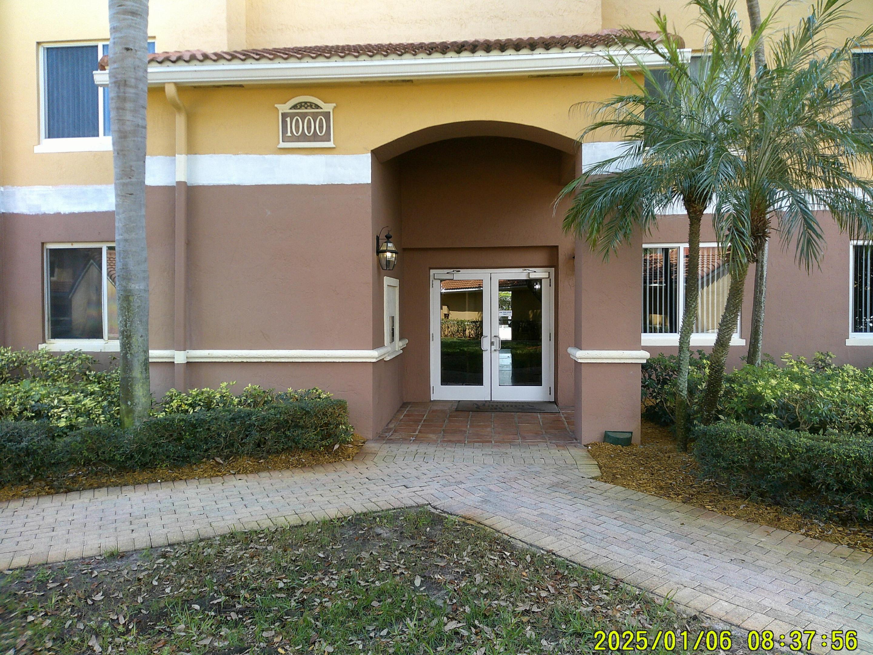 HYPOLUXOS MARINERS CAY CONDO - Residential