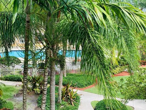 Photo of 6521 Emerald Dunes Drive #307, West Palm Beach, FL 33411 (MLS # R11155854)