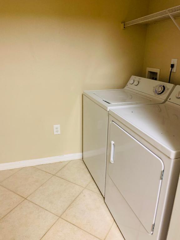 VILLAS AT EMERALD DUNES CONDO - Residential