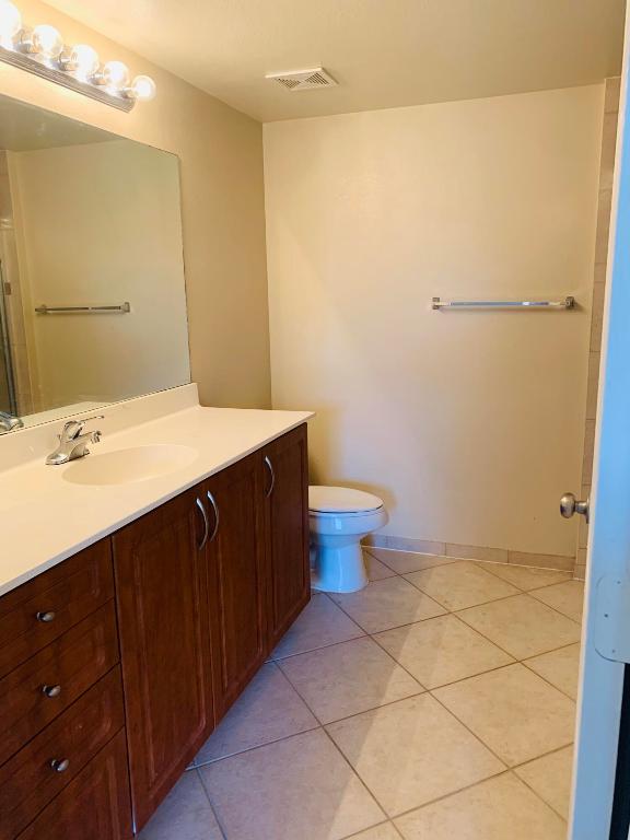 VILLAS AT EMERALD DUNES CONDO - Residential