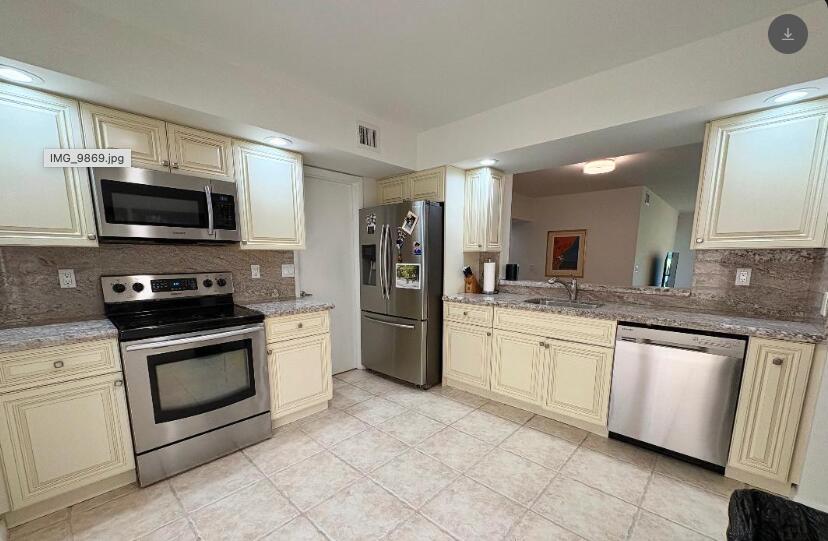 La Mirada - Residential Lease