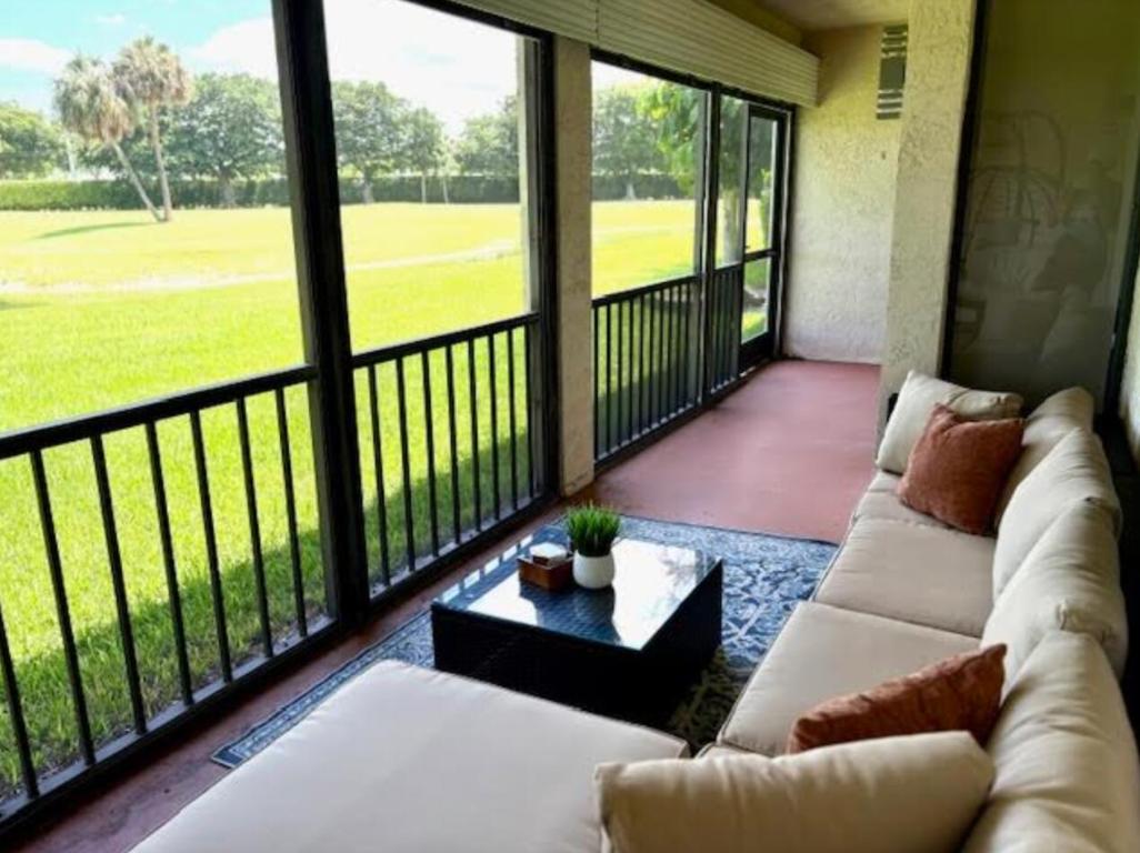 La Mirada - Residential Lease